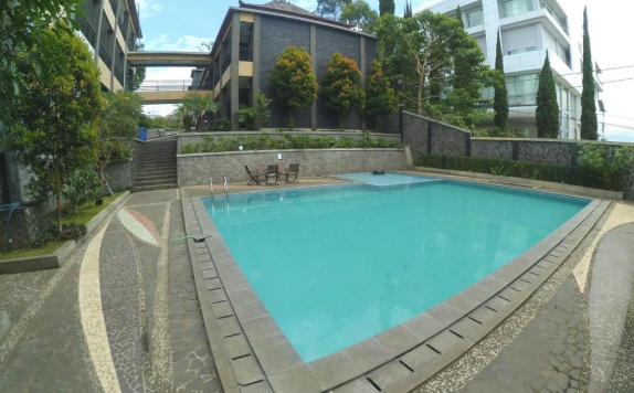 Swimming Pool di Grand Hani Hotel