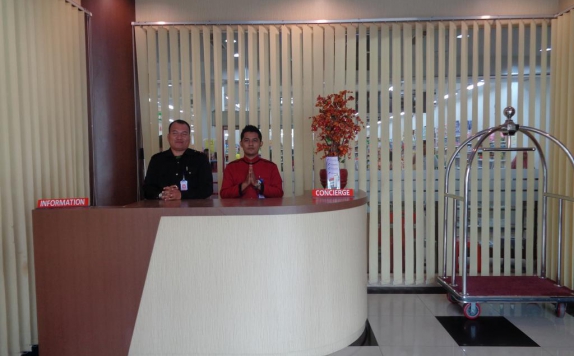 Receptionist di Grand Impression Hotel