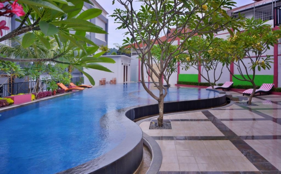 Swiming Pool di Grand Inna Muara Padang Hotel