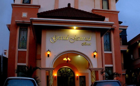 Eksterior di Grand Jamrud 1 Hotel