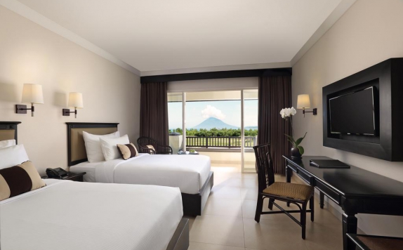 Tampilan Bedroom Hotel di Grand Luley Manado
