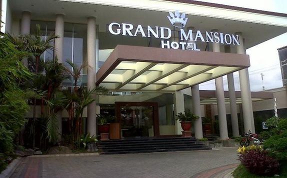 Tampilan Luar Hotel di Grand Mansion Hotel