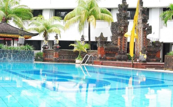 Swimming Pool di Grand Sahid Jaya