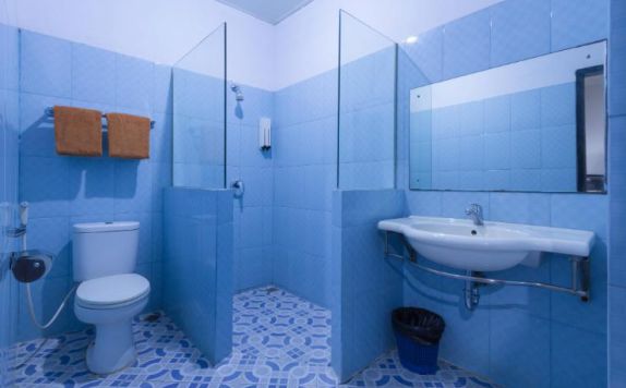 Bathroom di Grand Sari Hotel