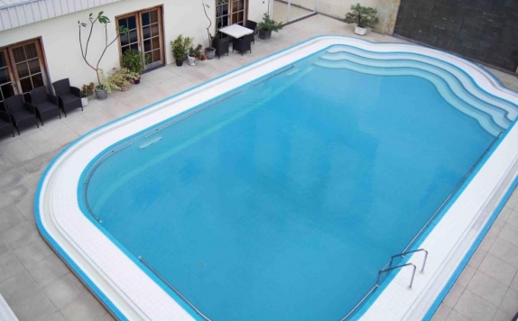 swimming pool di Grand Surabaya