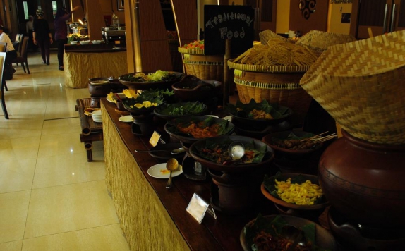 Food and Beverages di Grand Tjokro Yogyakarta