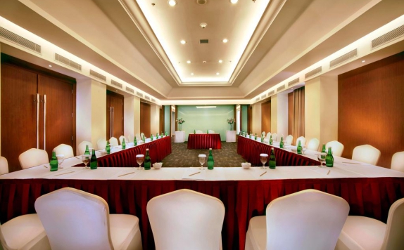 Meeting room di Grand Zuri BSD City