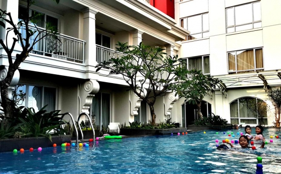 Swimming Pool di Grand Zuri BSD City