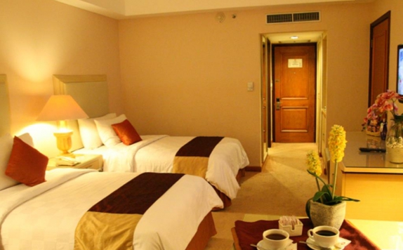 guest room twin bed di Gran Puri Hotel