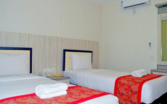 Tampilan Bedroom Hotel di GRANT HOTEL SUBANG