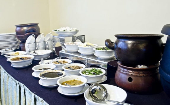 Food and Beverages di Green Batara Hotel
