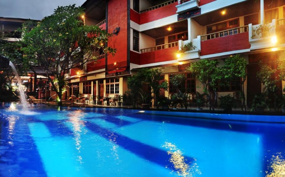 Outdoor Pool Hotel di Green Garden Hotel Bali