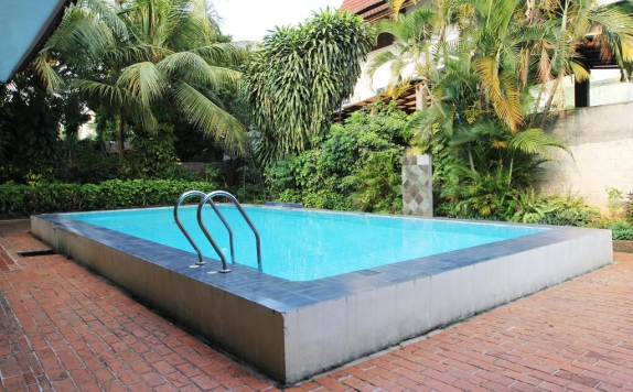 Swimming Pool di Griya Patria Guesthouse