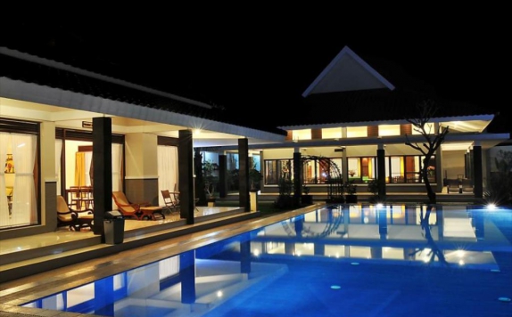 Swimming Pool di Griya Persada Convention Hotel & Resort