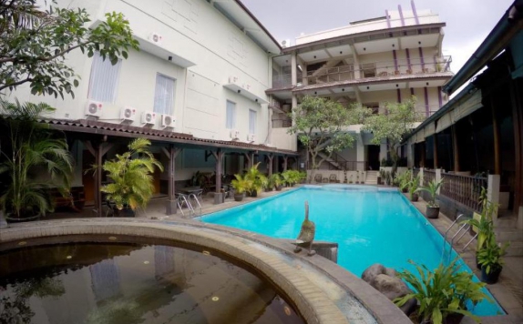 Swiming Pool di Guci Hotel