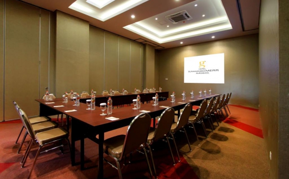 Meeting room di Gunawangsa Merr Surabaya