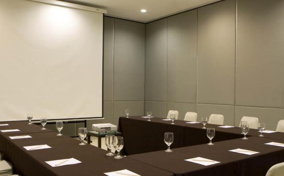 Meeting room di Hakaya Plaza Hotel (Ex. Santika B-Square)