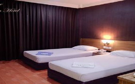 deluxe twin bed di Halim Hotel