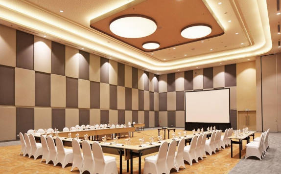 Meeting room di Harris Hotel and Convention Bekasi