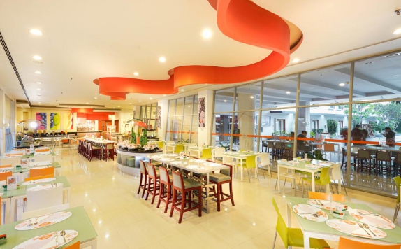 Restaurant di Harris Hotel Sentul City