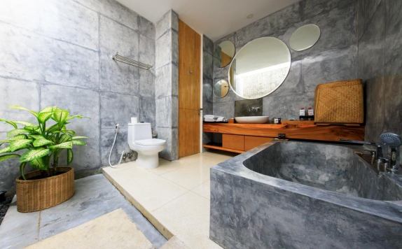 Bathroom di Hideaway Villas Bali