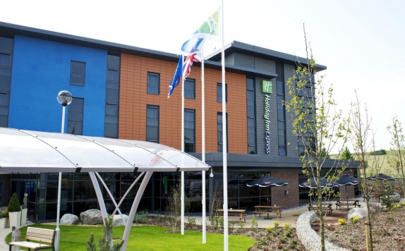 Holiday Inn Express Dunstable