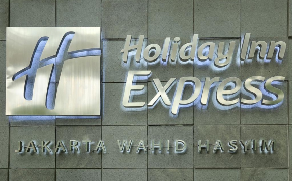 Eksterior di Holiday Inn Express Jakarta Wahid Hasyim
