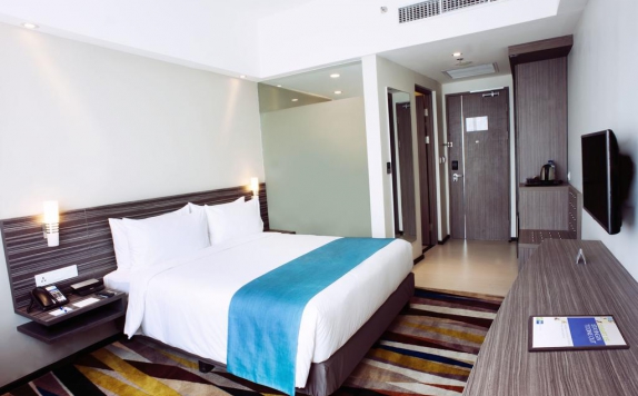 bedroom di Holiday Inn Express Surabaya Centerplaza