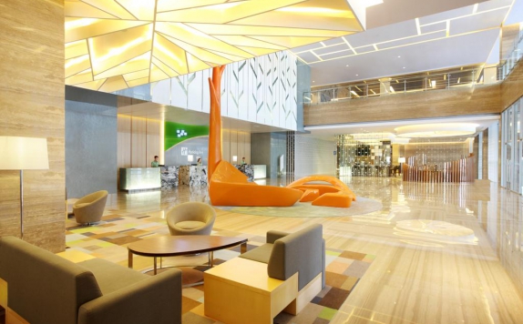 Lobby di Holiday Inn Jakarta Kemayoran