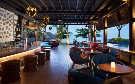 Bar/Lounge di Holiday Inn Resort Bali Benoa