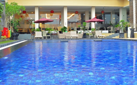 Swimming Pool di Horison Ultima Riss Hotel Yogyakarta