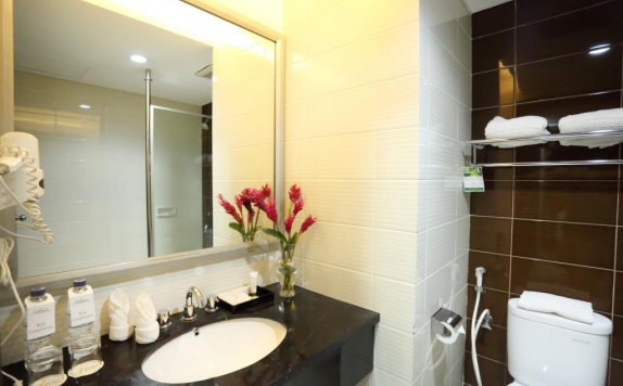 Bathroom di Horizon jayapura Hotel