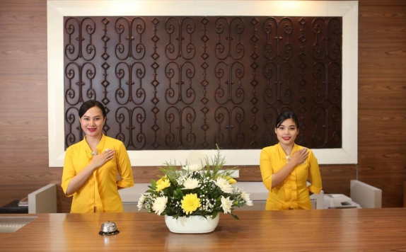 receptionist di Horizon jayapura Hotel