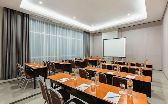 Meeting room di Hotel Amaris Slipi Jakarta