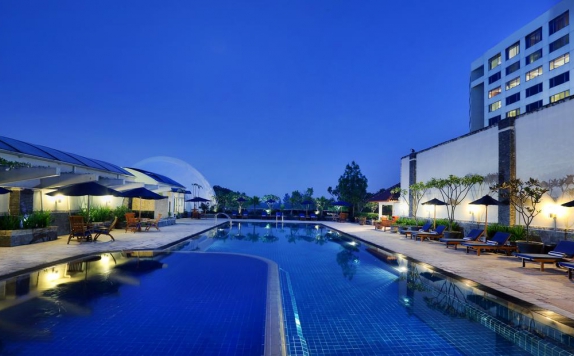 Swimming Pool di Hotel Aryaduta Bandung  (Fomerly Hyatt Regency Bandung)