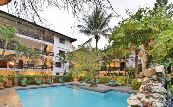 Swimming Pool di Hotel Bali Subak