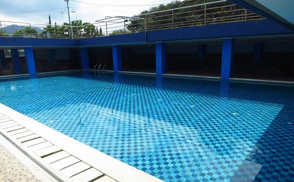 Swimming Pool Kids di Hotel Batu Suki