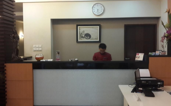 Receptionist di Hotel Bumi Banjar
