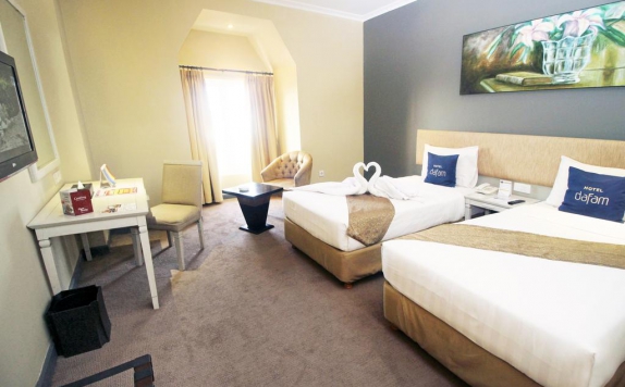 Tampilan Bedroom Hotel di Hotel Dafam Semarang