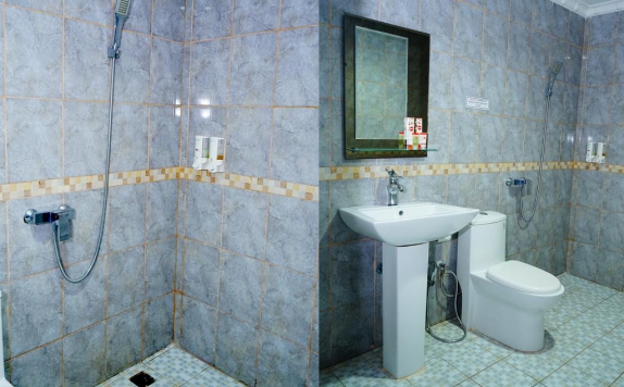 Bathroom di Hotel Demuon