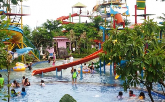 Swimming Pool di Hotel Gran Surya