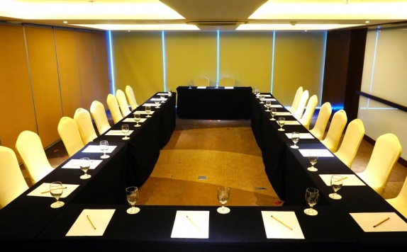 Meeting Room di Hotel Louis Kienne Pandanaran