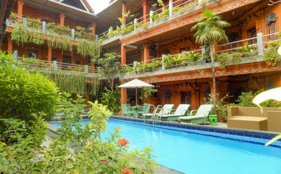 Swimming Pool di Hotel Lumbung Sari