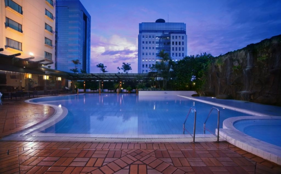 Swimming pool di Hotel Menara Peninsula