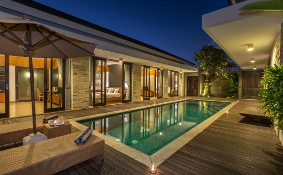 Swimming Pool di Nagisa Bali Easy Living Villas
