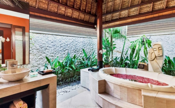 Bathroom di Hotel Novotel Bali Benoa