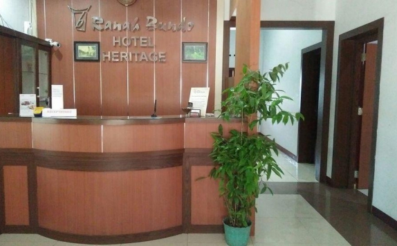 Receptionist di Hotel Ranah Bundo Padang