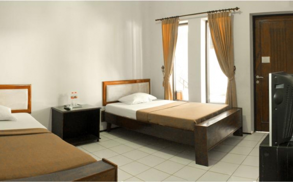Tampilan Bedroom Hotel di Hotel Ratna Syariah Probolinggo