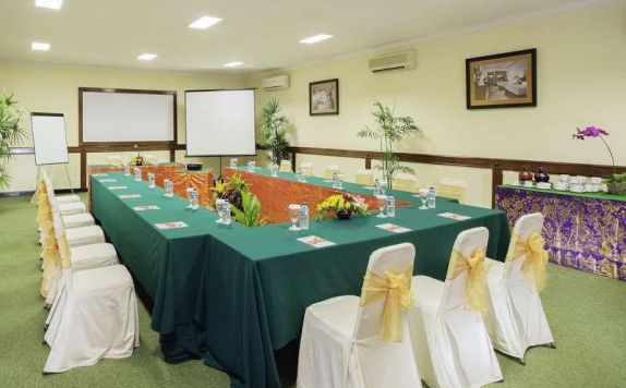 Ruang Rapat di Hotel Ratu Mayang Garden