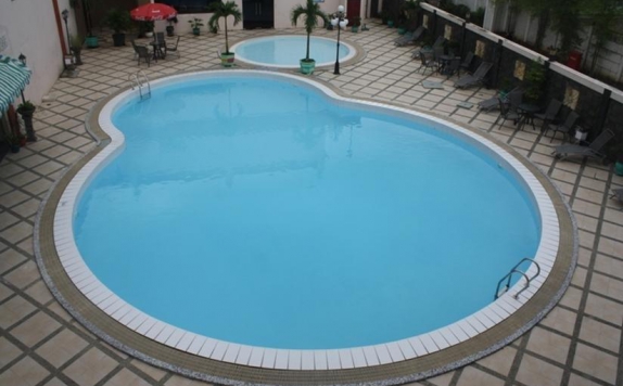 Swimming Pool di Hotel Royal Victoria Sangatta